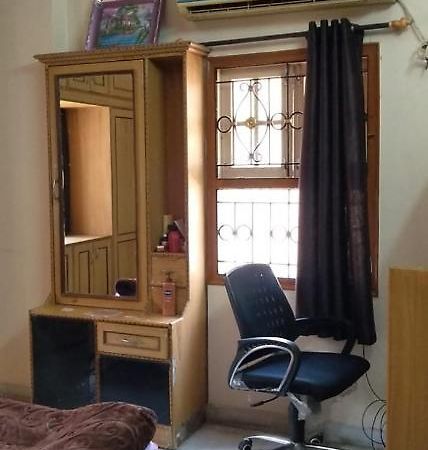 Srinivas Nilayam Apartment ไฮเดอราบัด ภายนอก รูปภาพ