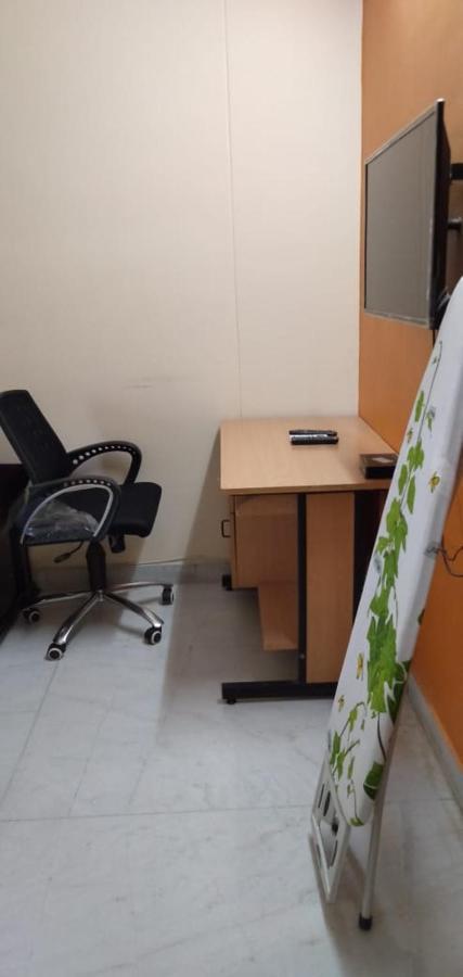 Srinivas Nilayam Apartment ไฮเดอราบัด ภายนอก รูปภาพ
